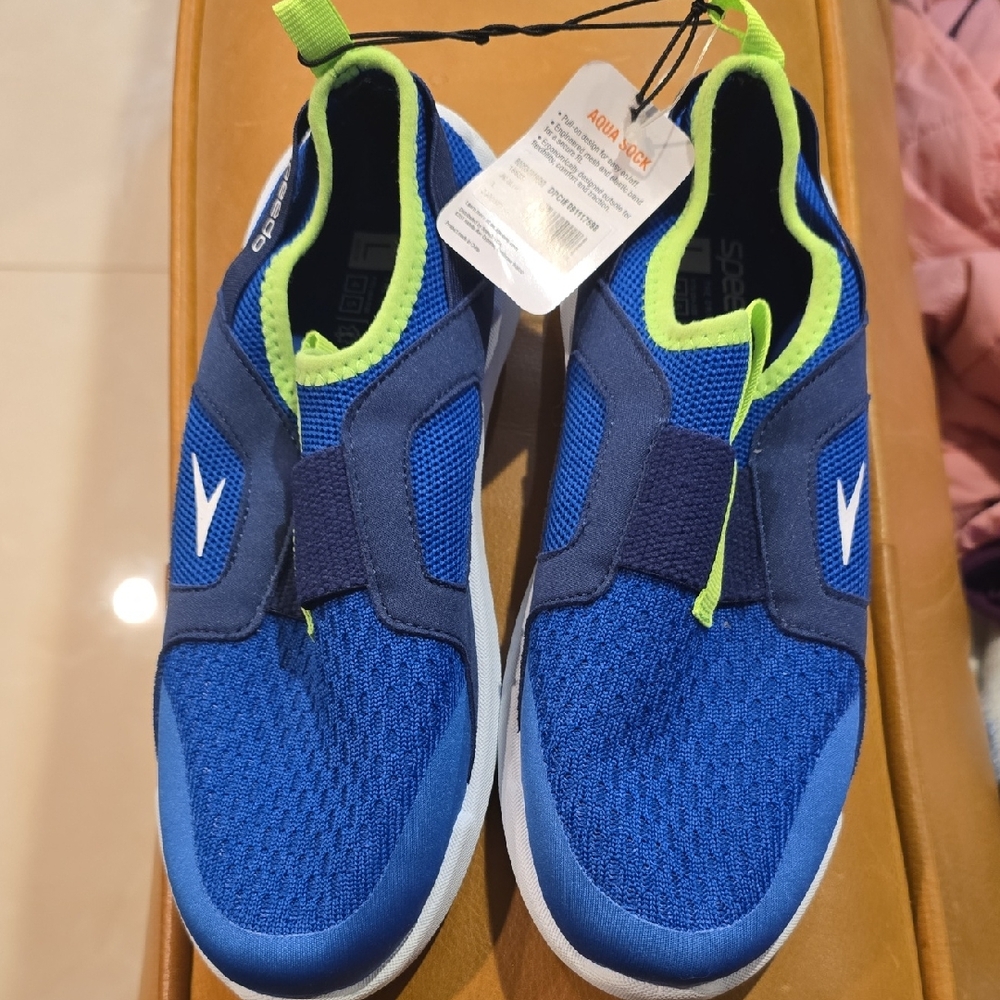 Blue and Green Junior Shoes SIZE LARGE 4-5